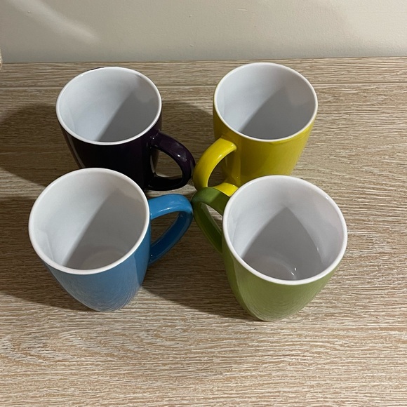 4 Tea Or Coffee Cups - Picture 5 of 7
